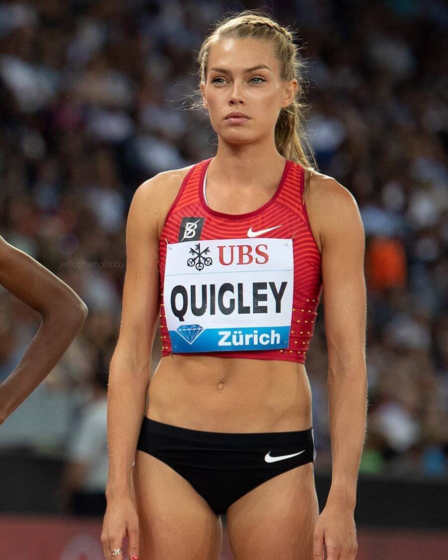hot pictures of Colleen Quigley will make you fall in love instantly.
