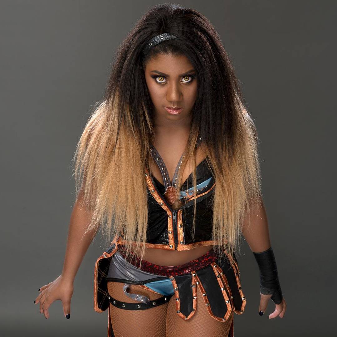 hot pictures of Ember moon which are stunningly ravishing.