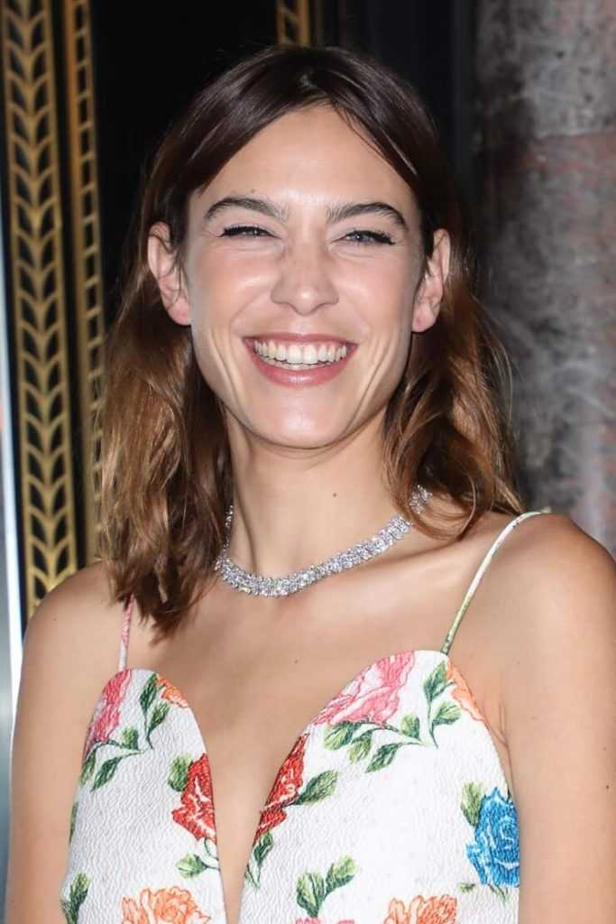 Alexa Chung Nude Pictures Will Make You Slobber Over Her Besthottie
